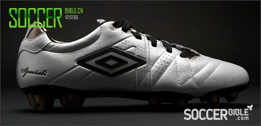 Umbro Speciali 3 Pro Football Boots - White/Black/Pewter