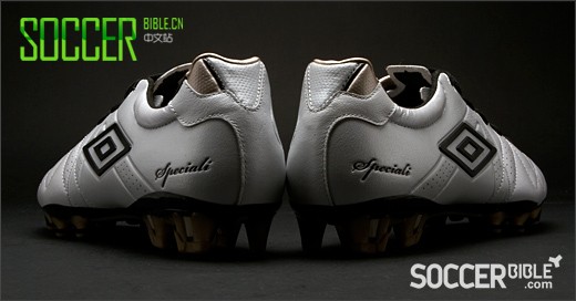 Umbro Speciali 3 Pro Football Boots - White/Black/Pewter