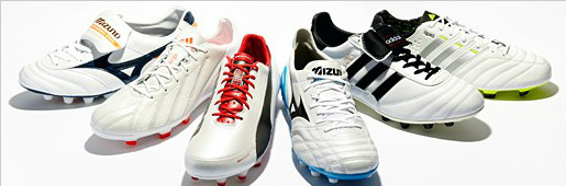 SoccerBibleʷȡ6˫ѰɫƤЬ