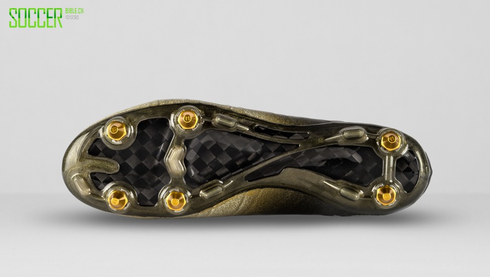 nike_sf_cr7_gold_img2