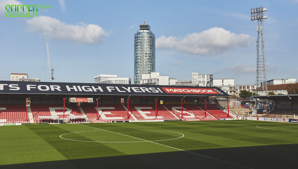 brentford-griffin-park-residence-41