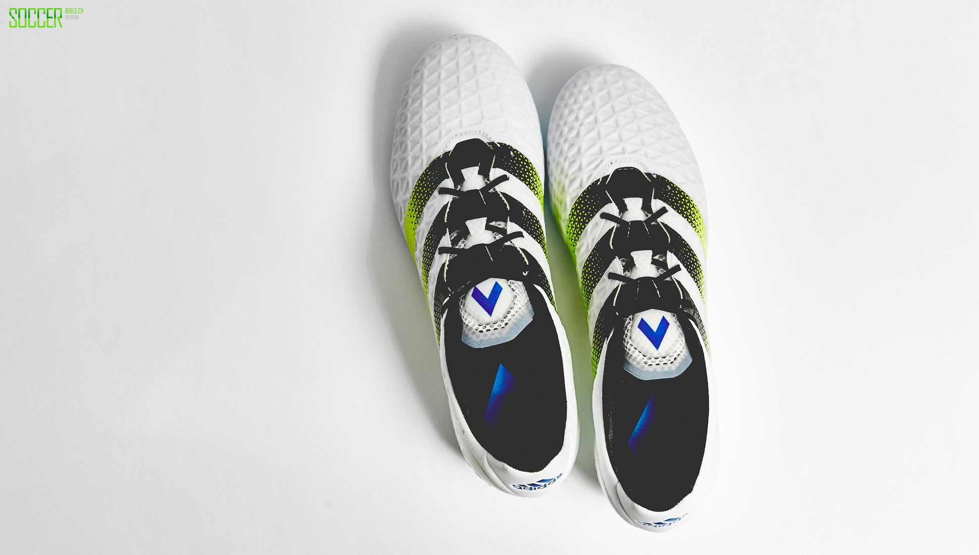 ace-wht-green-img2