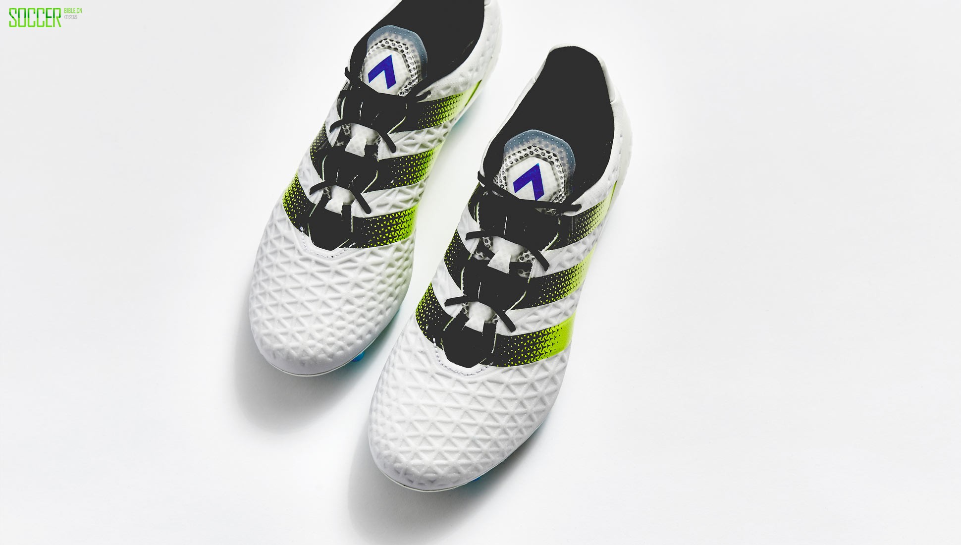 ace-wht-green-img3