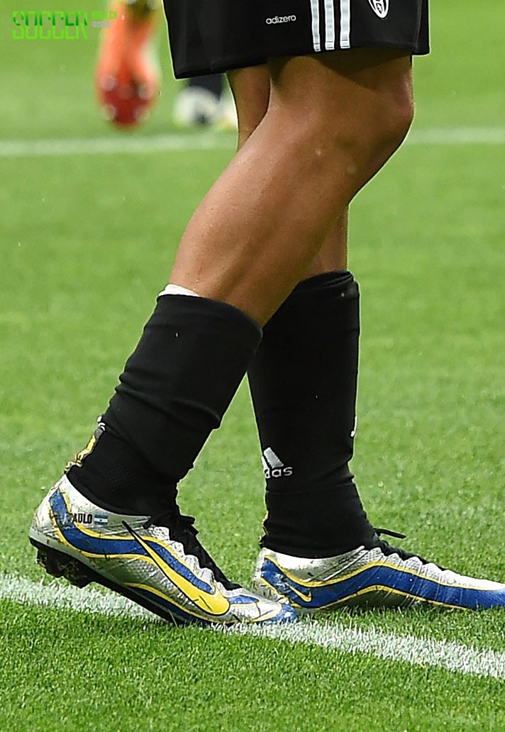 Paulo Dybala (Juventus) Nike Mercurial Superfly Heritage iD