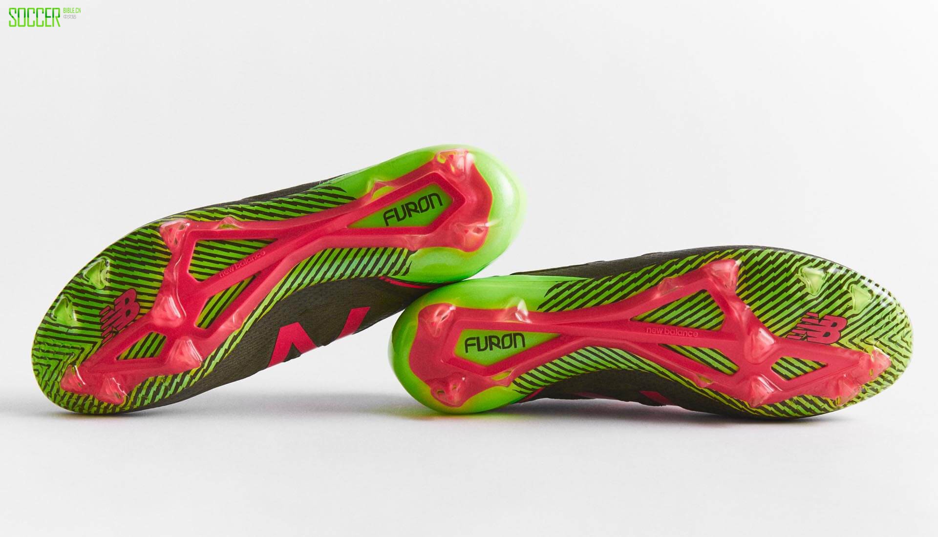 new-balance-furon-3-boots-7