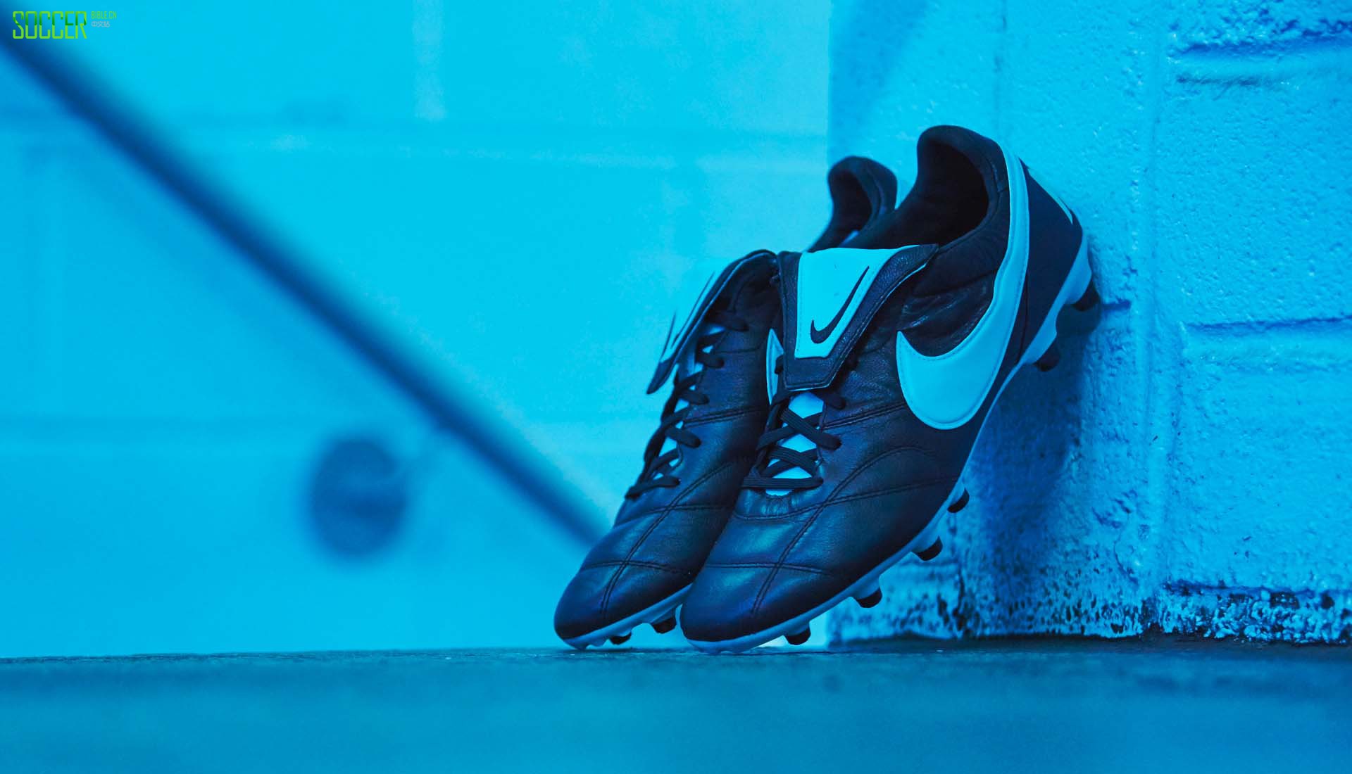 2-nike-premier-black-blue-min
