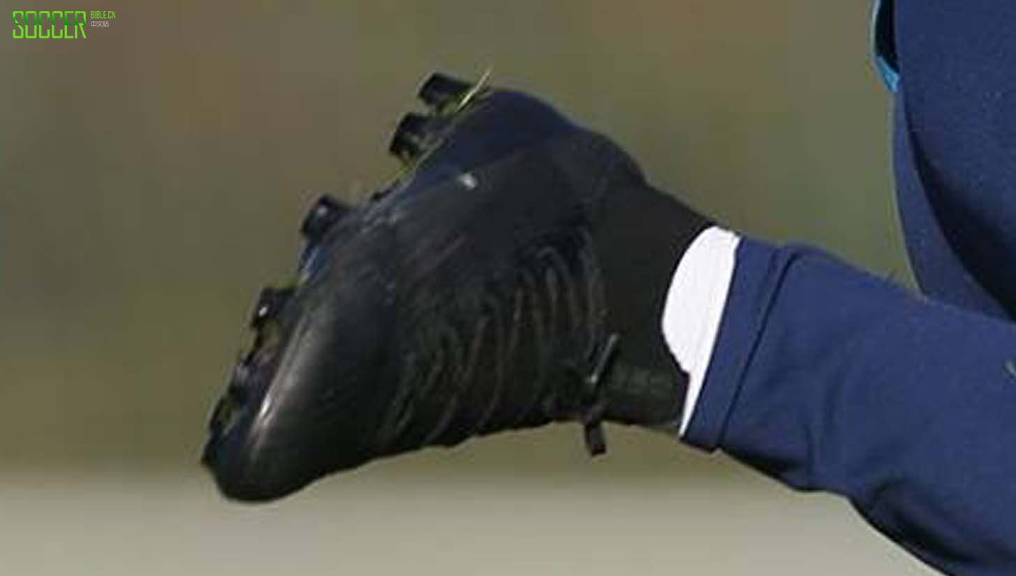 暴风雨前的平静 耐克Mercurial Superfly VI全黑测试鞋频频曝光