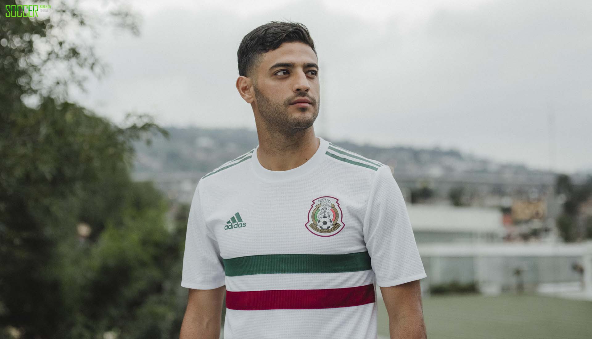 《SoccerBible》评选出的十年前TOP 30球衣